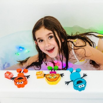 SET PERSONAJE JULIA + 2 CUBOS DE LUZ