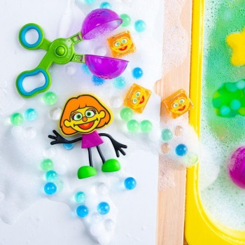 SET PERSONAJE JULIA + 2 CUBOS DE LUZ