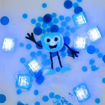 Set Personaje + 2 Cubos luz BLAIR Azul