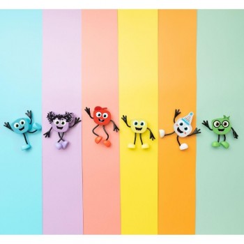 Set Personaje + 2 Cubos luz PARTY Multicolor