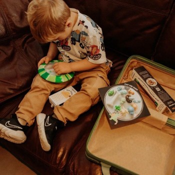 -MALETA + KIT  SENSORIAL - DINO